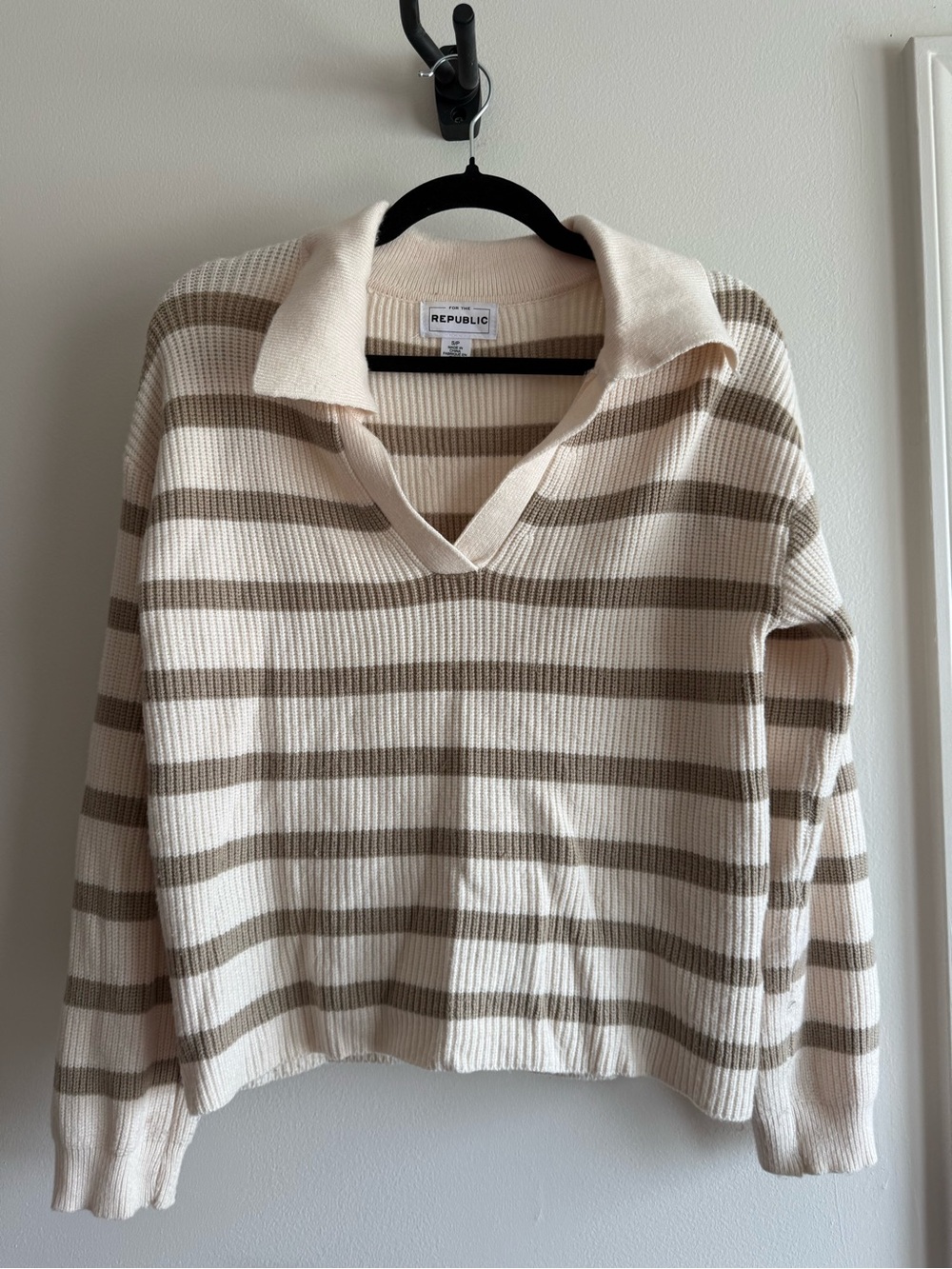 For The Republic Striped V-Neck Sweater - Cream & Brown